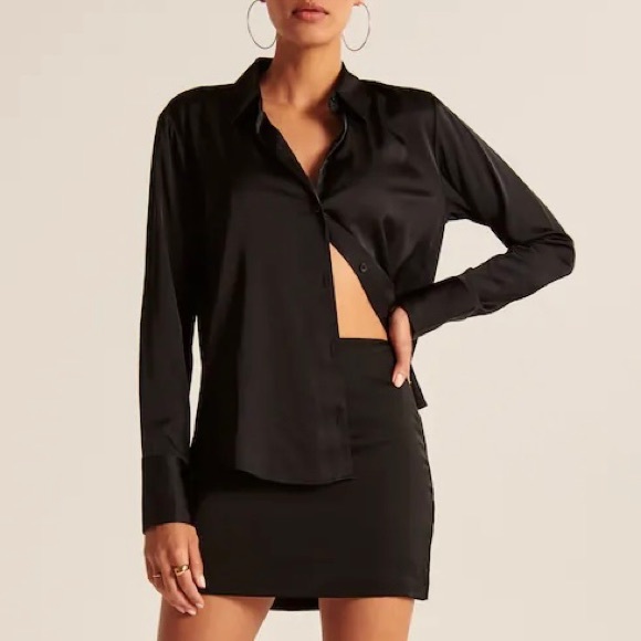 Abercrombie & Fitch Tops - Abercrombie & Fitch Satin Long Sleeve Button Front Shirt